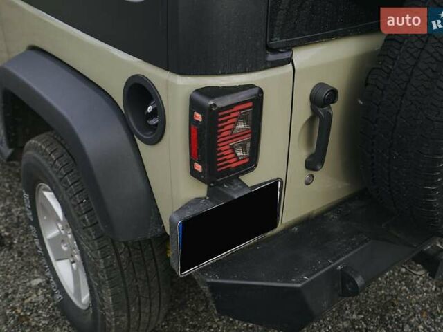 Бежевый Джип Вранглер, объемом двигателя 3.6 л и пробегом 65 тыс. км за 24700 $, фото 1 на Automoto.ua