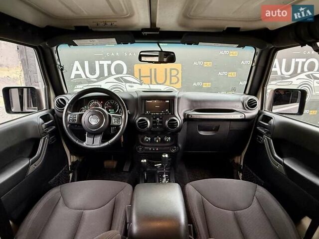 Бежевый Джип Вранглер, объемом двигателя 3.6 л и пробегом 169 тыс. км за 24000 $, фото 11 на Automoto.ua