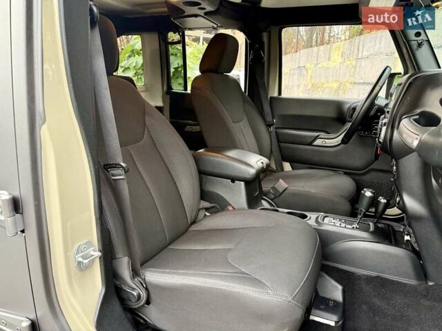 Бежевый Джип Вранглер, объемом двигателя 3.6 л и пробегом 169 тыс. км за 24000 $, фото 9 на Automoto.ua