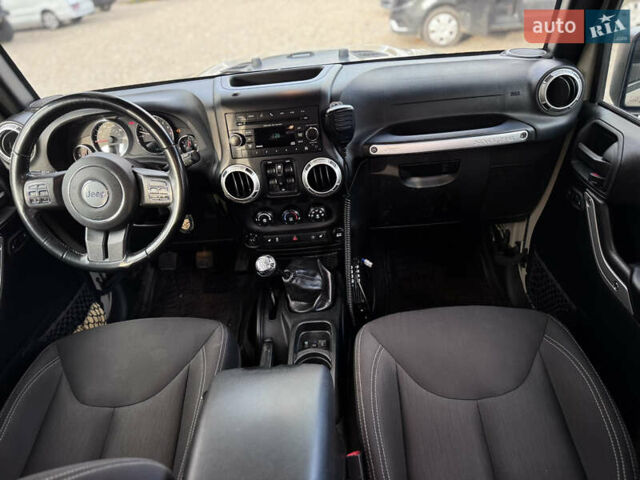 Бежевый Джип Вранглер, объемом двигателя 3.6 л и пробегом 4 тыс. км за 67500 $, фото 40 на Automoto.ua