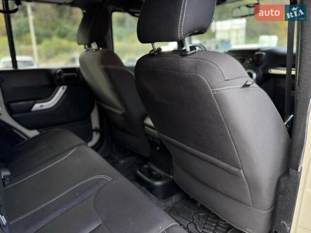 Бежевый Джип Вранглер, объемом двигателя 3.6 л и пробегом 4 тыс. км за 67500 $, фото 39 на Automoto.ua