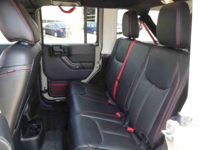 Бежевий Джип Wrangler, об'ємом двигуна 3.6 л та пробігом 33 тис. км за 14000 $, фото 10 на Automoto.ua