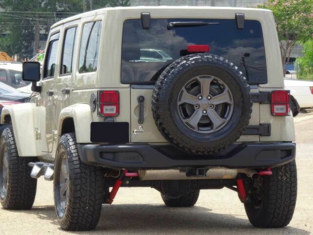 Бежевий Джип Wrangler, об'ємом двигуна 3.6 л та пробігом 33 тис. км за 14000 $, фото 4 на Automoto.ua