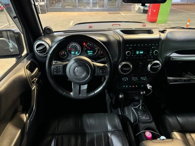 Чорний Джип Wrangler, об'ємом двигуна 2.78 л та пробігом 0 тис. км за 19000 $, фото 4 на Automoto.ua