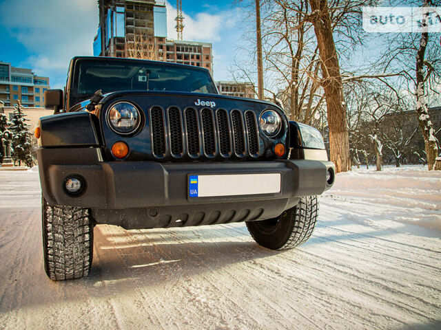 Чорний Джип Wrangler, об'ємом двигуна 3.8 л та пробігом 257 тис. км за 18900 $, фото 16 на Automoto.ua