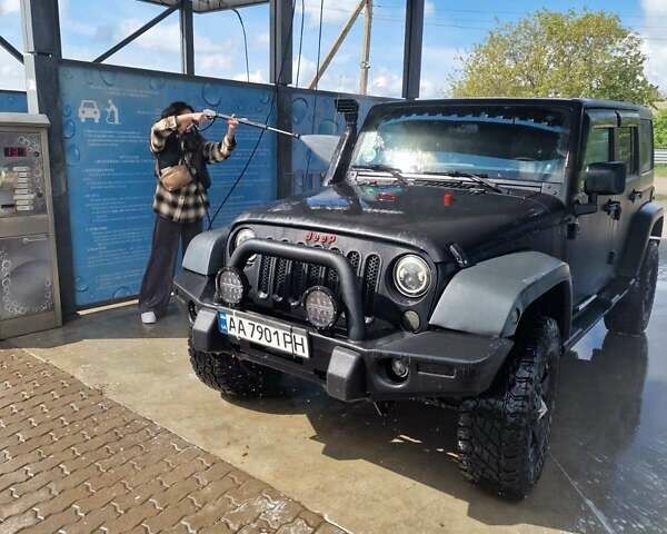 Джип Вранглер 2011 в Киеве на Automoto.ua Черный Джип Вранглер, объемом двигателя 2.77 л и пробегом 199 тыс. км за 26900 $, фото 1 на Automoto.ua