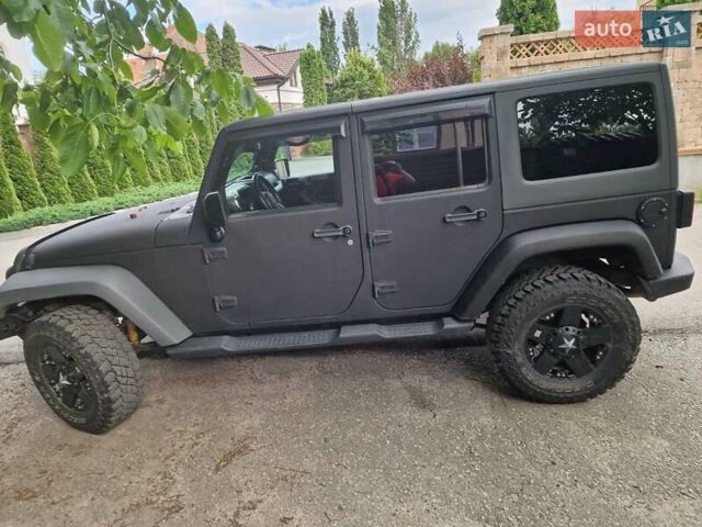 Джип Вранглер 2011 в Киеве на Automoto.ua Черный Джип Вранглер, объемом двигателя 2.77 л и пробегом 199 тыс. км за 26900 $, фото 3 на Automoto.ua