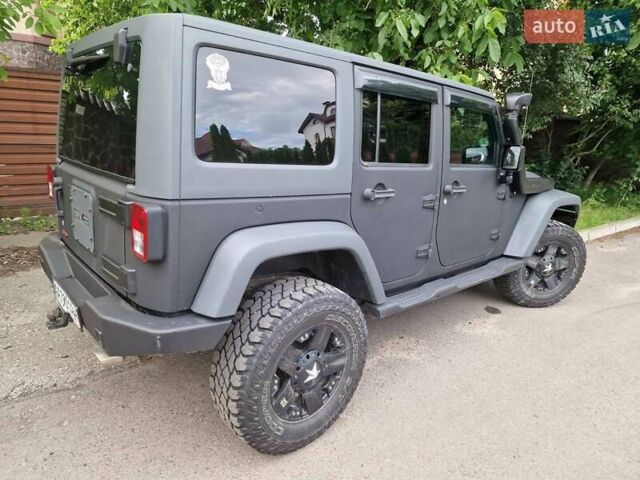 Джип Вранглер 2011 в Киеве на Automoto.ua Черный Джип Вранглер, объемом двигателя 2.77 л и пробегом 199 тыс. км за 26900 $, фото 5 на Automoto.ua