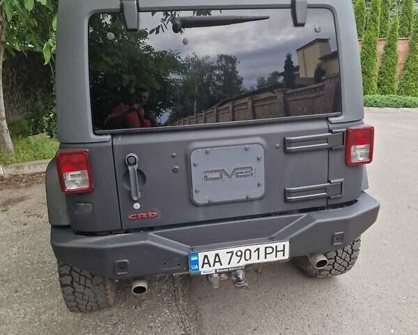 Джип Вранглер 2011 в Киеве на Automoto.ua Черный Джип Вранглер, объемом двигателя 2.77 л и пробегом 199 тыс. км за 26900 $, фото 4 на Automoto.ua