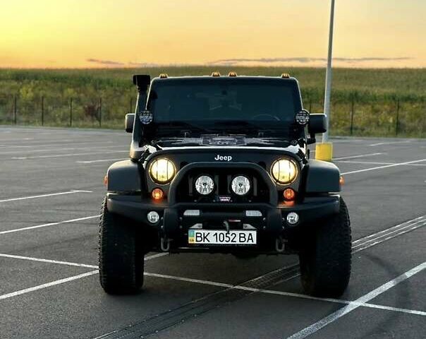 Чорний Джип Wrangler, об'ємом двигуна 3.6 л та пробігом 102 тис. км за 33000 $, фото 5 на Automoto.ua