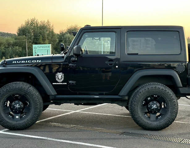 Чорний Джип Wrangler, об'ємом двигуна 3.6 л та пробігом 102 тис. км за 33000 $, фото 4 на Automoto.ua