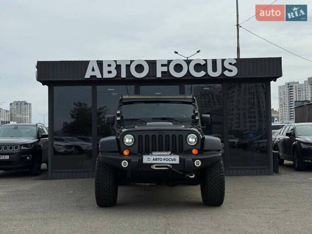 Чорний Джип Wrangler, об'ємом двигуна 3.6 л та пробігом 302 тис. км за 23490 $, фото 2 на Automoto.ua