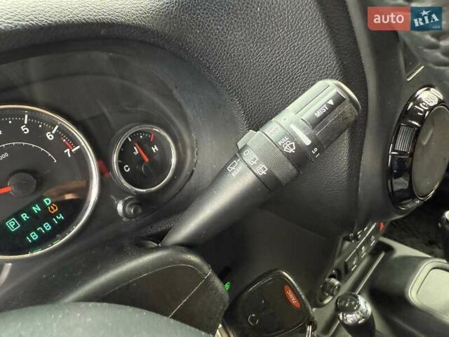 Чорний Джип Wrangler, об'ємом двигуна 3.6 л та пробігом 302 тис. км за 23490 $, фото 23 на Automoto.ua