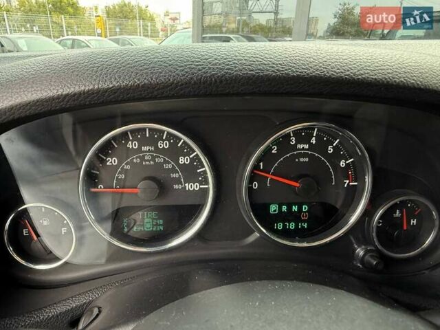 Чорний Джип Wrangler, об'ємом двигуна 3.6 л та пробігом 302 тис. км за 23490 $, фото 21 на Automoto.ua