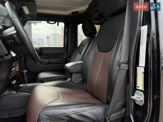 Чорний Джип Wrangler, об'ємом двигуна 3.6 л та пробігом 302 тис. км за 23490 $, фото 11 на Automoto.ua