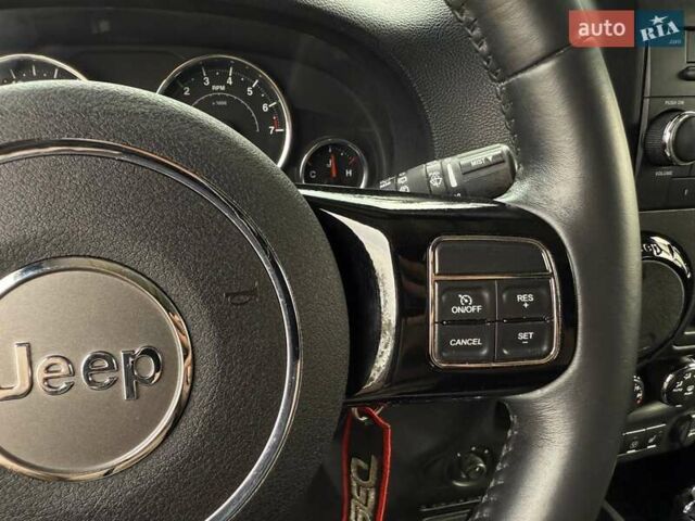 Чорний Джип Wrangler, об'ємом двигуна 3.6 л та пробігом 302 тис. км за 23490 $, фото 22 на Automoto.ua