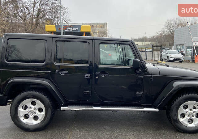 Черный Джип Вранглер, объемом двигателя 3.6 л и пробегом 178 тыс. км за 21000 $, фото 2 на Automoto.ua