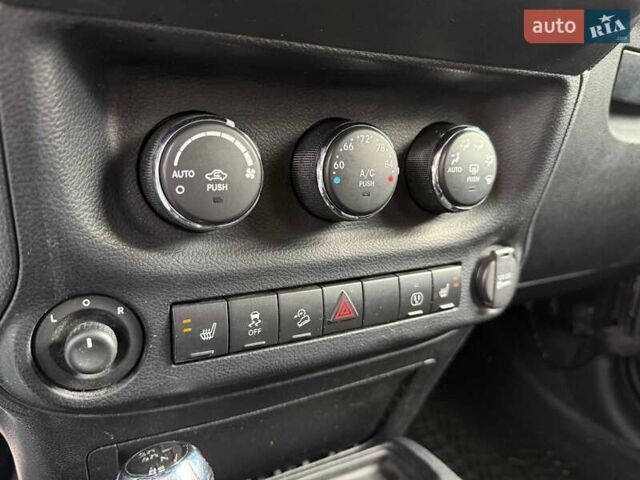 Чорний Джип Wrangler, об'ємом двигуна 3.6 л та пробігом 302 тис. км за 23490 $, фото 25 на Automoto.ua