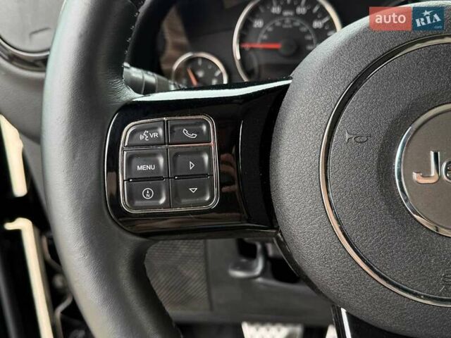 Чорний Джип Wrangler, об'ємом двигуна 3.6 л та пробігом 302 тис. км за 23490 $, фото 19 на Automoto.ua
