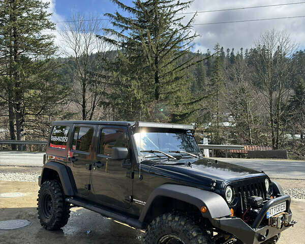 Чорний Джип Wrangler, об'ємом двигуна 2.8 л та пробігом 153 тис. км за 25000 $, фото 10 на Automoto.ua