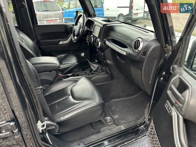 Чорний Джип Wrangler, об'ємом двигуна 3.6 л та пробігом 130 тис. км за 18300 $, фото 18 на Automoto.ua
