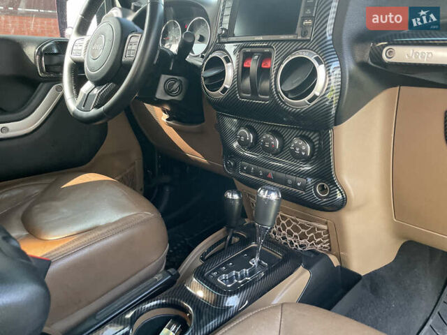 Черный Джип Вранглер, объемом двигателя 3.6 л и пробегом 168 тыс. км за 18900 $, фото 25 на Automoto.ua