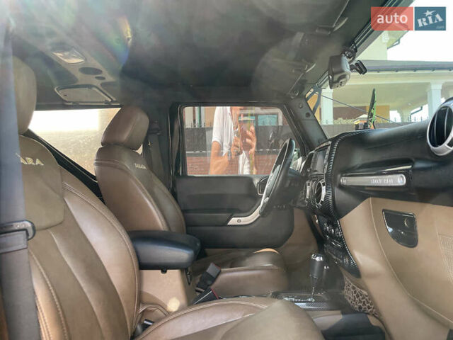 Черный Джип Вранглер, объемом двигателя 3.6 л и пробегом 168 тыс. км за 18900 $, фото 19 на Automoto.ua