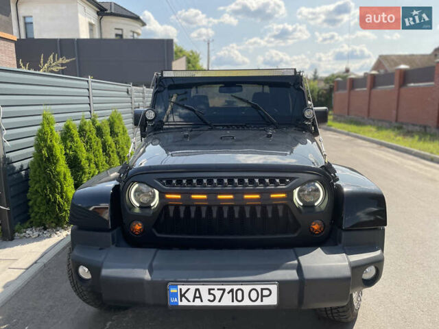 Черный Джип Вранглер, объемом двигателя 3.6 л и пробегом 168 тыс. км за 18900 $, фото 4 на Automoto.ua