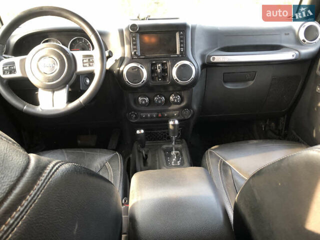 Черный Джип Вранглер, объемом двигателя 2.77 л и пробегом 175 тыс. км за 26900 $, фото 11 на Automoto.ua