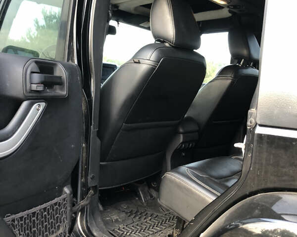 Черный Джип Вранглер, объемом двигателя 2.77 л и пробегом 175 тыс. км за 26900 $, фото 9 на Automoto.ua