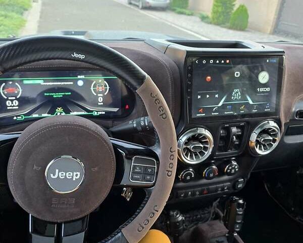 Джип Вранглер 2015 в Одессе на Automoto.ua Черный Джип Вранглер, объемом двигателя 3.6 л и пробегом 62 тыс. км за 38888 $, фото 34 на Automoto.ua