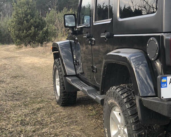 Черный Джип Вранглер, объемом двигателя 2.77 л и пробегом 175 тыс. км за 26900 $, фото 4 на Automoto.ua