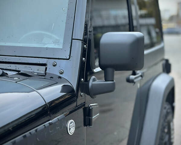 Джип Вранглер 2015 в Киеве на Automoto.ua Черный Джип Вранглер, объемом двигателя 3.6 л и пробегом 46 тыс. км за 21900 $, фото 28 на Automoto.ua