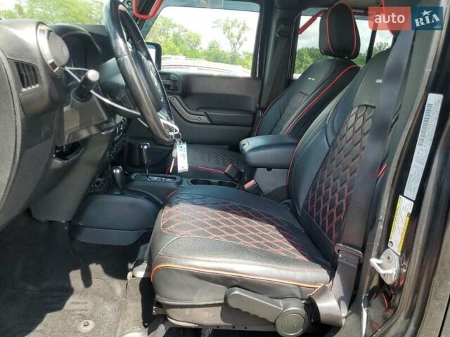 Чорний Джип Wrangler, об'ємом двигуна 3.6 л та пробігом 102 тис. км за 6700 $, фото 6 на Automoto.ua