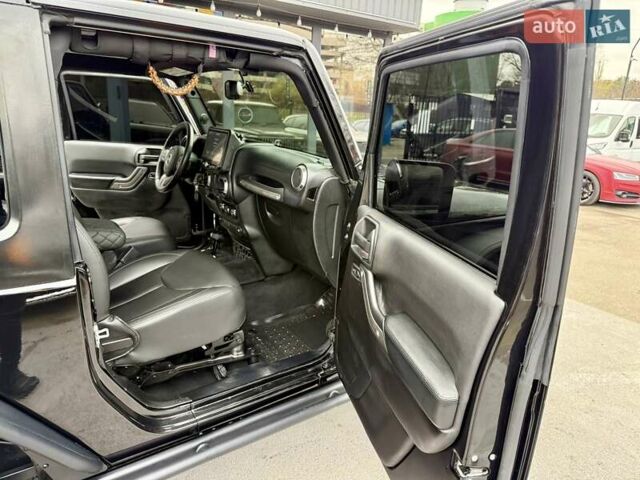 Черный Джип Вранглер, объемом двигателя 3.6 л и пробегом 152 тыс. км за 21900 $, фото 44 на Automoto.ua