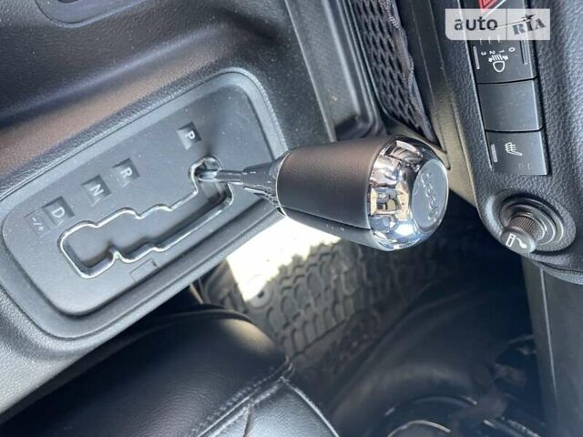 Чорний Джип Wrangler, об'ємом двигуна 2.8 л та пробігом 70 тис. км за 23000 $, фото 19 на Automoto.ua