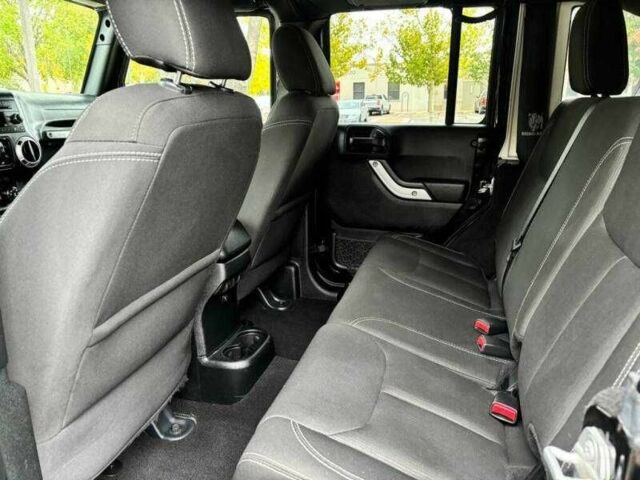 Джип Вранглер 2018 в Львове на Automoto.ua Черный Джип Вранглер, объемом двигателя 3.6 л и пробегом 40 тыс. км за 12000 $, фото 12 на Automoto.ua