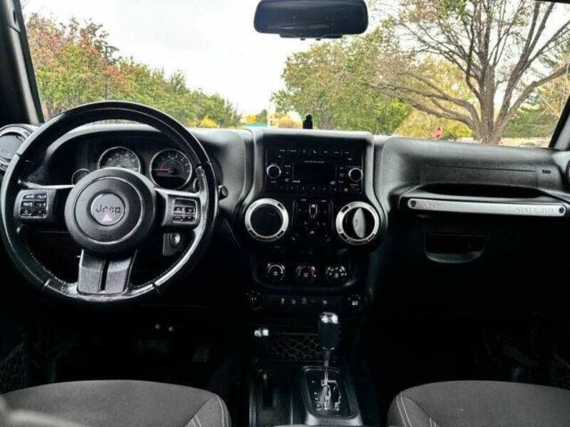 Джип Вранглер 2018 в Львове на Automoto.ua Черный Джип Вранглер, объемом двигателя 3.6 л и пробегом 40 тыс. км за 12000 $, фото 10 на Automoto.ua