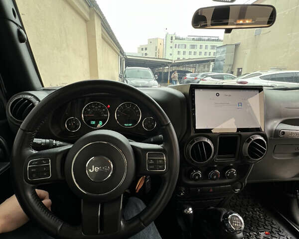 Черный Джип Вранглер, объемом двигателя 3.61 л и пробегом 70 тыс. км за 28500 $, фото 5 на Automoto.ua