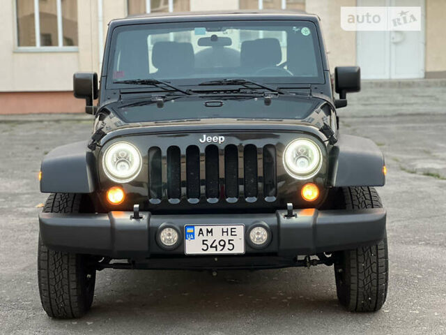 Чорний Джип Wrangler, об'ємом двигуна 3.61 л та пробігом 68 тис. км за 22950 $, фото 4 на Automoto.ua