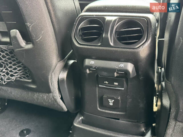 Джип Вранглер 2018 в Стрые на Automoto.ua Черный Джип Вранглер, объемом двигателя 3.6 л и пробегом 96 тыс. км за 37000 $, фото 52 на Automoto.ua