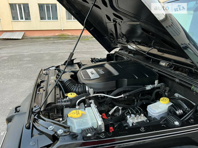 Чорний Джип Wrangler, об'ємом двигуна 3.6 л та пробігом 68 тис. км за 21950 $, фото 53 на Automoto.ua