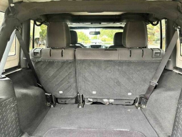 Джип Вранглер 2018 в Львове на Automoto.ua Черный Джип Вранглер, объемом двигателя 3.6 л и пробегом 40 тыс. км за 12000 $, фото 15 на Automoto.ua