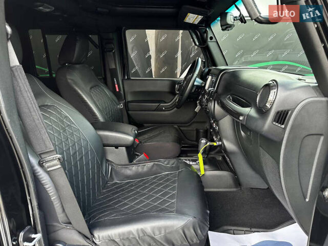 Черный Джип Вранглер, объемом двигателя 3.6 л и пробегом 54 тыс. км за 35500 $, фото 34 на Automoto.ua