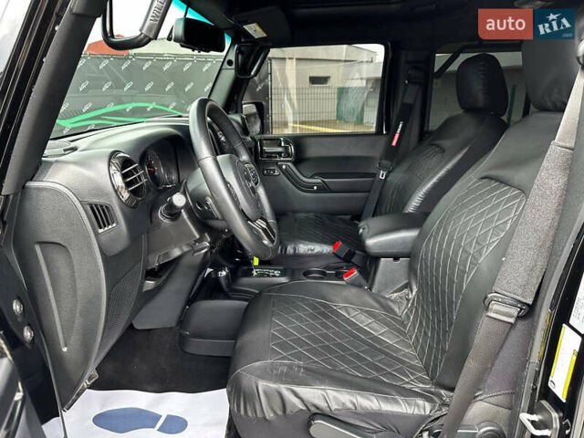 Черный Джип Вранглер, объемом двигателя 3.6 л и пробегом 54 тыс. км за 35500 $, фото 13 на Automoto.ua