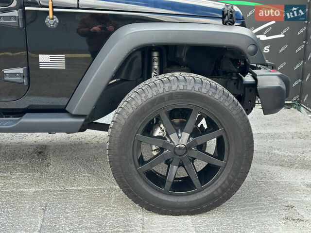 Чорний Джип Wrangler, об'ємом двигуна 3.6 л та пробігом 54 тис. км за 35500 $, фото 39 на Automoto.ua
