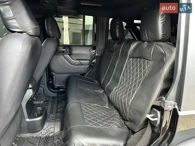 Черный Джип Вранглер, объемом двигателя 3.6 л и пробегом 54 тыс. км за 35500 $, фото 18 на Automoto.ua