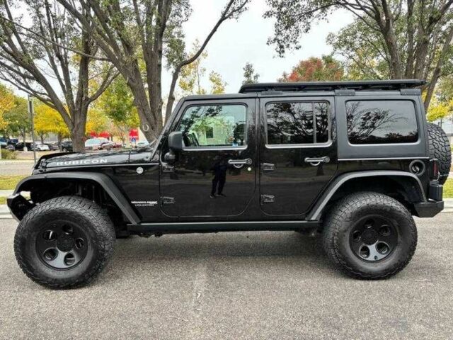 Джип Вранглер 2018 в Львове на Automoto.ua Черный Джип Вранглер, объемом двигателя 3.6 л и пробегом 40 тыс. км за 12000 $, фото 1 на Automoto.ua