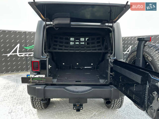 Черный Джип Вранглер, объемом двигателя 3.6 л и пробегом 54 тыс. км за 35500 $, фото 10 на Automoto.ua
