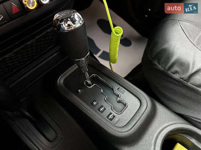 Черный Джип Вранглер, объемом двигателя 3.6 л и пробегом 54 тыс. км за 35500 $, фото 27 на Automoto.ua